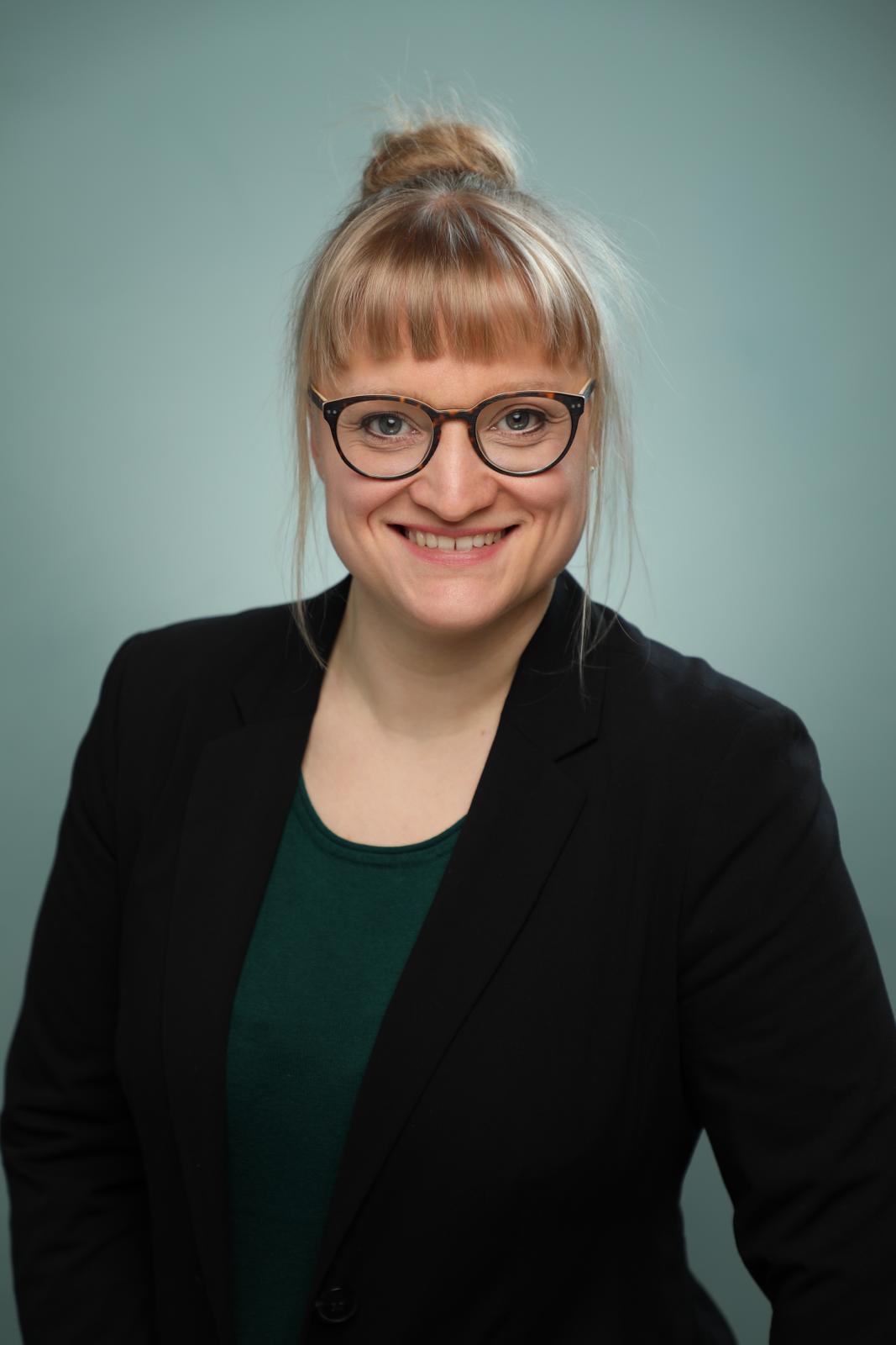 Portraitfoto Laura Stolte